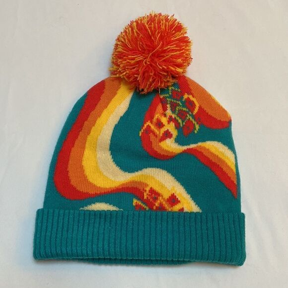 Shakori 40 Beanie Pom Hat - Picture 2 of 7